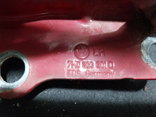 bontott VW TRANSPORTER Motorháztető Bal Zsanér