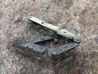 bontott VW TRANSPORTER Motorháztető Bal Zsanér