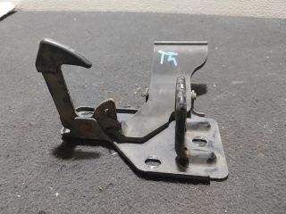 bontott VW TRANSPORTER Motorháztető Biztonsági Kampó