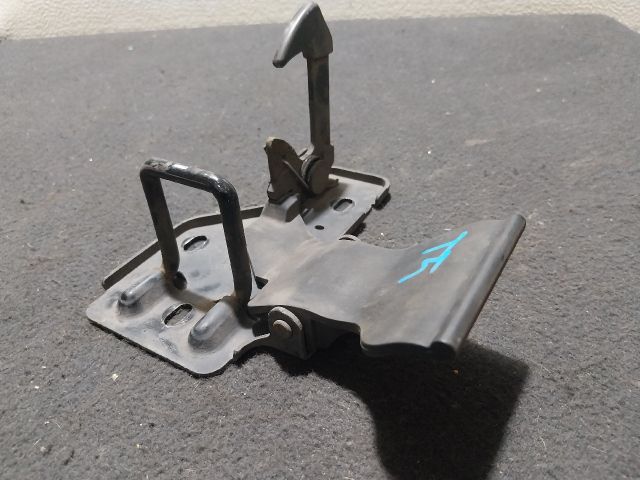 bontott VW TRANSPORTER Motorháztető Biztonsági Kampó