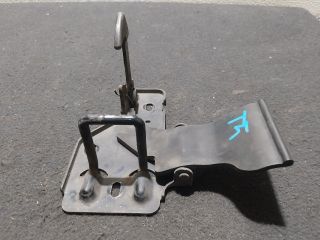 bontott VW TRANSPORTER Motorháztető Biztonsági Kampó