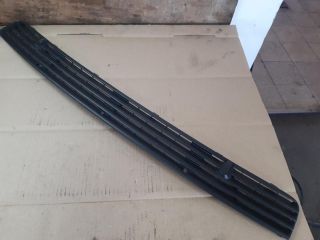 bontott VW TRANSPORTER Motorháztető Díszrács