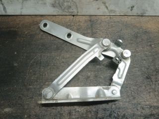 bontott VW TRANSPORTER Motorháztető Jobb Zsanér