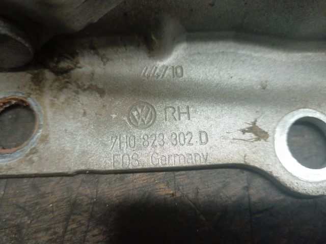 bontott VW TRANSPORTER Motorháztető Jobb Zsanér