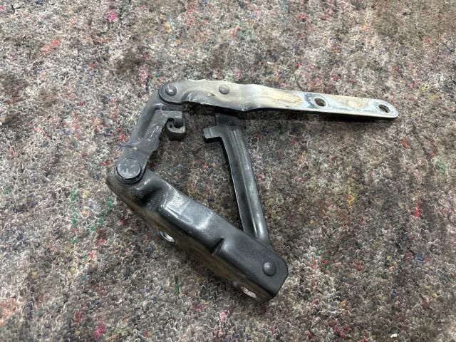 bontott VW TRANSPORTER Motorháztető Jobb Zsanér