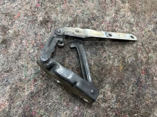 bontott VW TRANSPORTER Motorháztető Jobb Zsanér