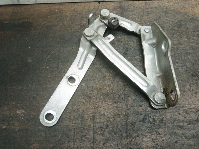 bontott VW TRANSPORTER Motorháztető Jobb Zsanér