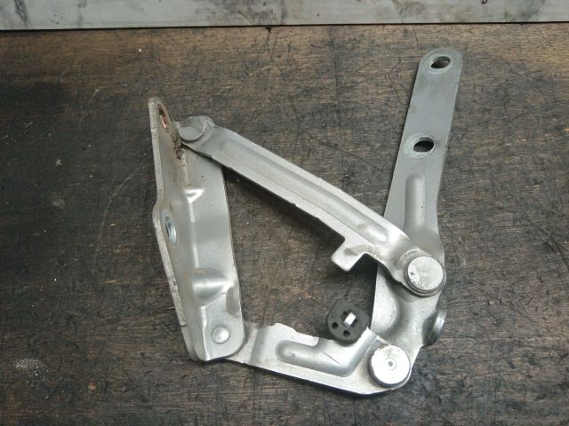 bontott VW TRANSPORTER Motorháztető Jobb Zsanér