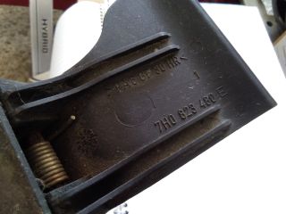 bontott VW TRANSPORTER Motorháztető Nyitó Kar / Gomb