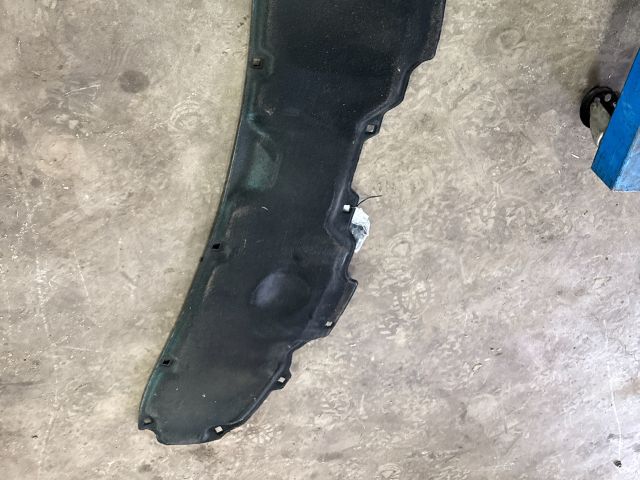 bontott VW TRANSPORTER Motorháztető Szigetelés