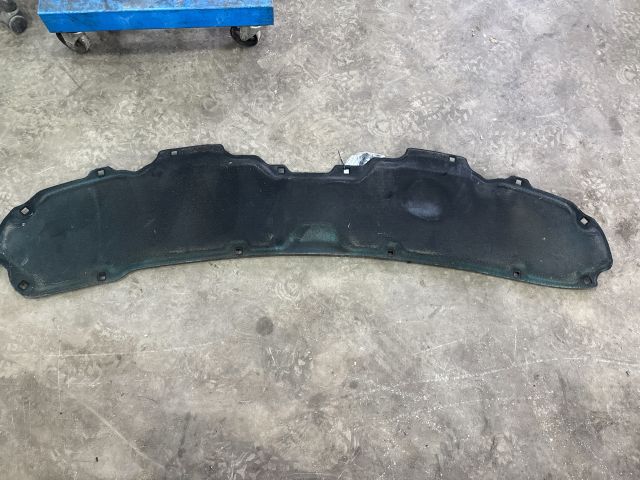 bontott VW TRANSPORTER Motorháztető Szigetelés