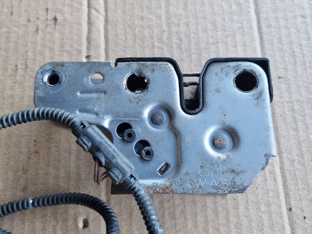 bontott VW TRANSPORTER Motorháztető Zárszerkezet