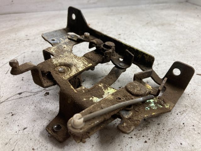 bontott VW TRANSPORTER Motorháztető Zárszerkezet