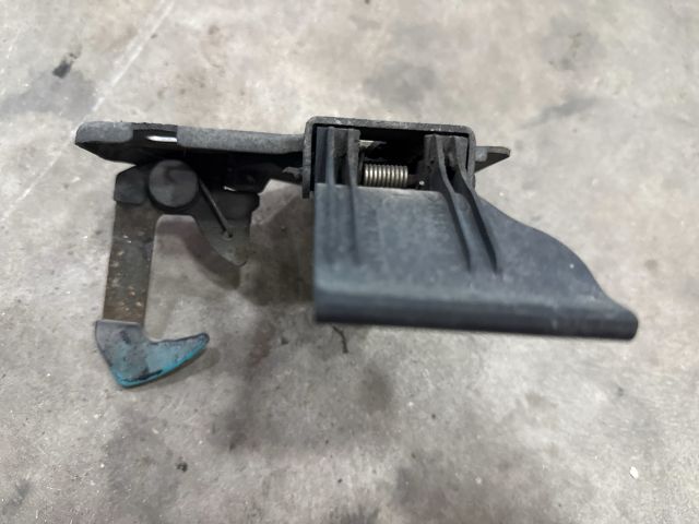 bontott VW TRANSPORTER Motorháztető Zárszerkezet