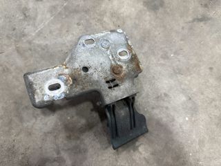 bontott VW TRANSPORTER Motorháztető Zárszerkezet