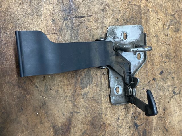 bontott VW TRANSPORTER Motorháztető Zárszerkezet