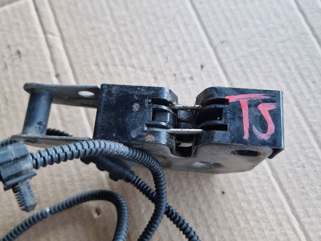 bontott VW TRANSPORTER Motorháztető Zárszerkezet