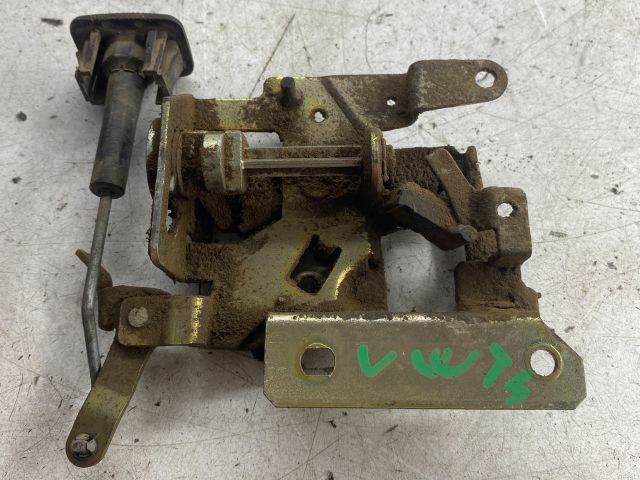 bontott VW TRANSPORTER Motorháztető Zárszerkezet