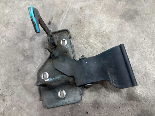 bontott VW TRANSPORTER Motorháztető Zárszerkezet