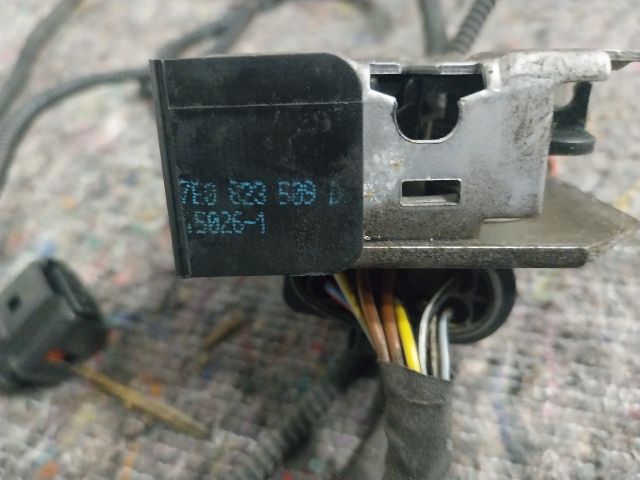 bontott VW TRANSPORTER Motorháztető Zárszerkezet