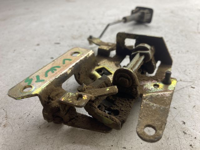 bontott VW TRANSPORTER Motorháztető Zárszerkezet