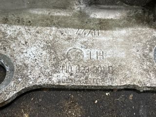 bontott VW TRANSPORTER Motorháztető Zsanér Pár