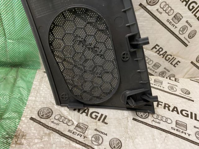 bontott VW TRANSPORTER Műszerfal Jobb Hangszóró Burkolat