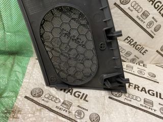 bontott VW TRANSPORTER Műszerfal Jobb Hangszóró Burkolat