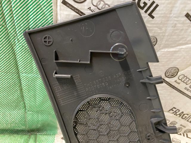 bontott VW TRANSPORTER Műszerfal Jobb Hangszóró Burkolat