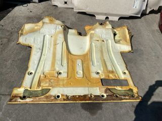 bontott VW TRANSPORTER Padlószőnyeg