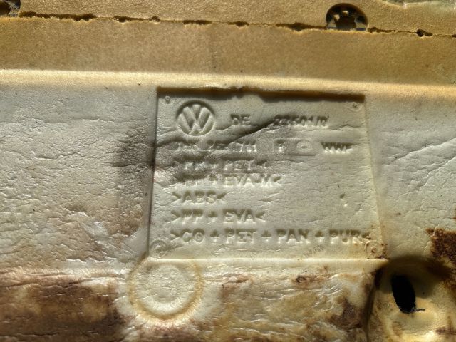 bontott VW TRANSPORTER Padlószőnyeg