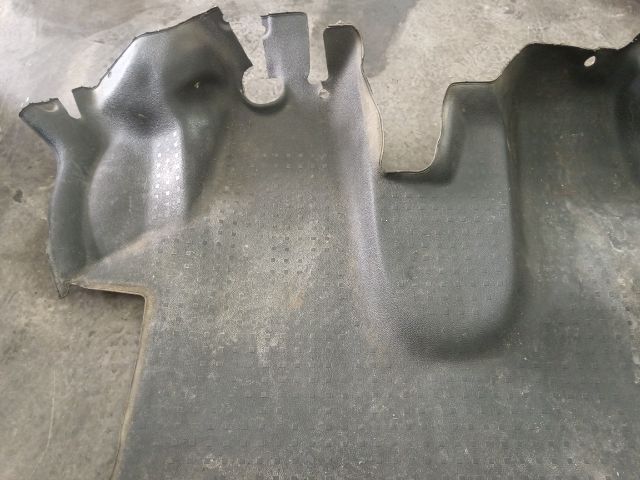 bontott VW TRANSPORTER Padlószőnyeg