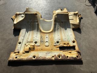 bontott VW TRANSPORTER Padlószőnyeg