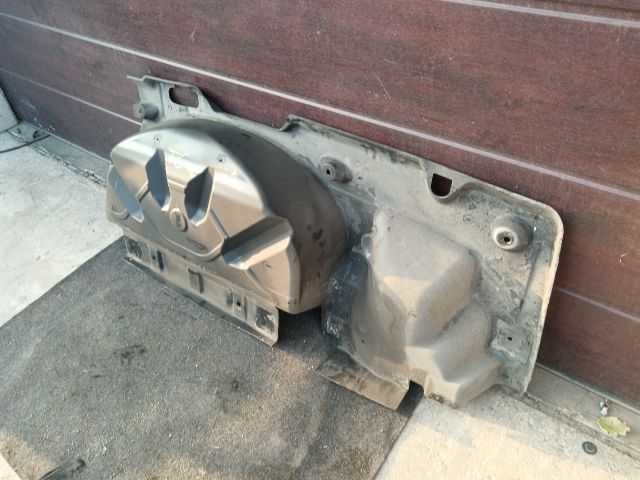 bontott VW TRANSPORTER Pótkerék Tartó Fenéklemez