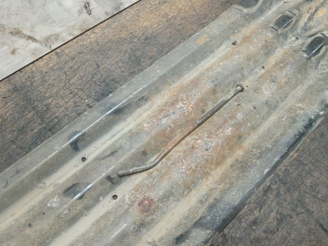 bontott VW TRANSPORTER Pótkerék Tartó