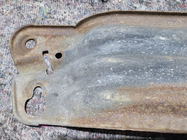 bontott VW TRANSPORTER Pótkerék Tartó