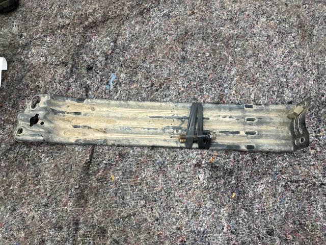 bontott VW TRANSPORTER Pótkerék Tartó