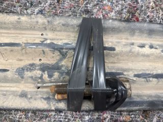 bontott VW TRANSPORTER Pótkerék Tartó