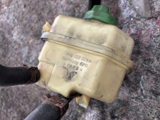 bontott VW TRANSPORTER Szervóolaj Tartály