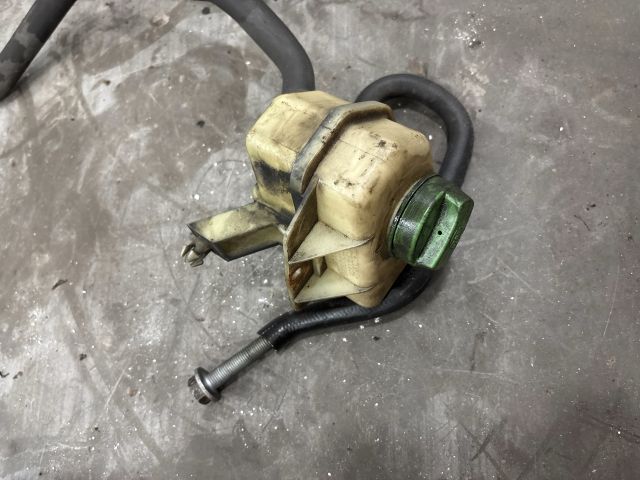 bontott VW TRANSPORTER Szervóolaj Tartály