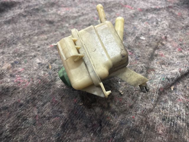 bontott VW TRANSPORTER Szervóolaj Tartály