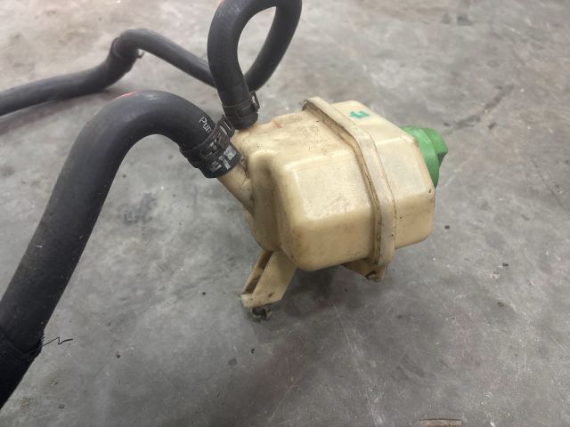 bontott VW TRANSPORTER Szervóolaj Tartály