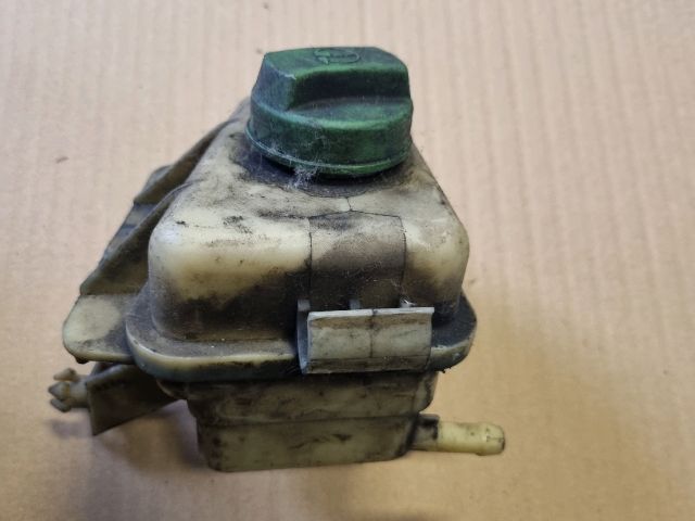 bontott VW TRANSPORTER Szervóolaj Tartály