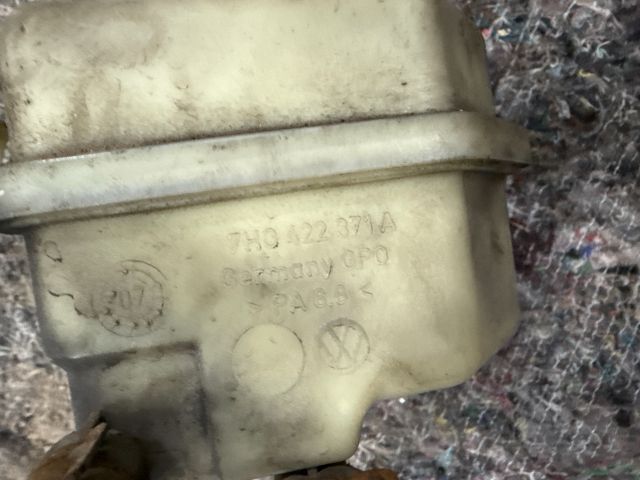 bontott VW TRANSPORTER Szervóolaj Tartály