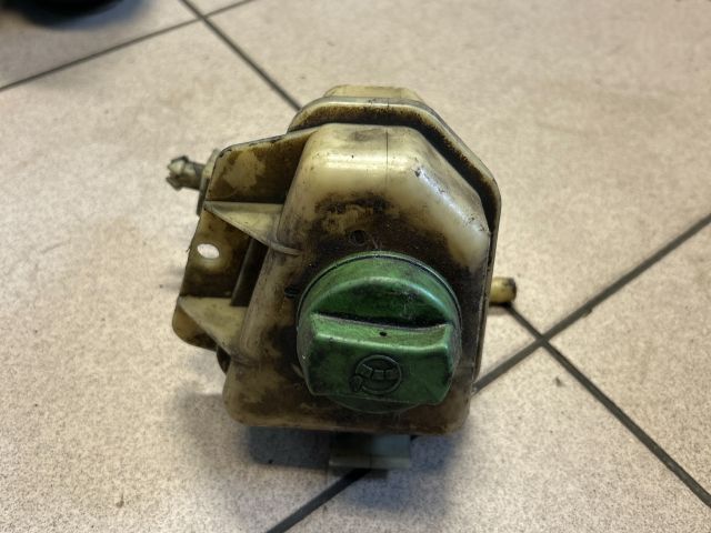 bontott VW TRANSPORTER Szervóolaj Tartály