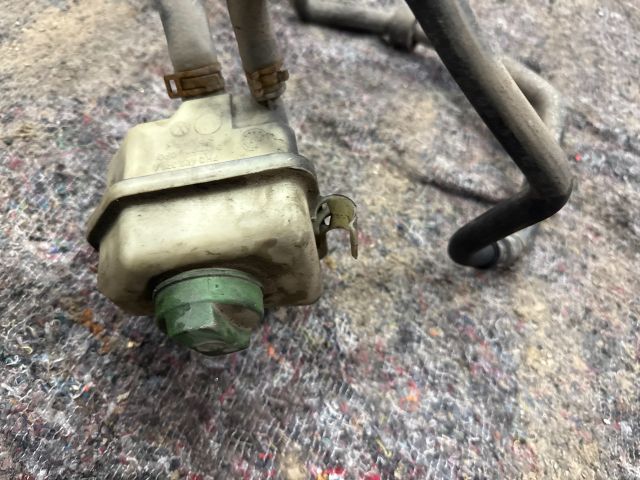 bontott VW TRANSPORTER Szervóolaj Tartály