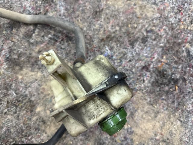 bontott VW TRANSPORTER Szervóolaj Tartály