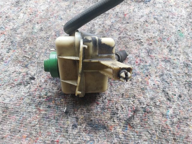 bontott VW TRANSPORTER Szervóolaj Tartály