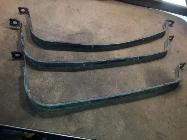 bontott VW TRANSPORTER Tank Tartó Pánt