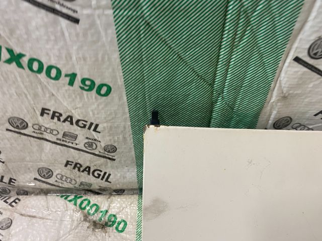 bontott VW TRANSPORTER Tankajtó